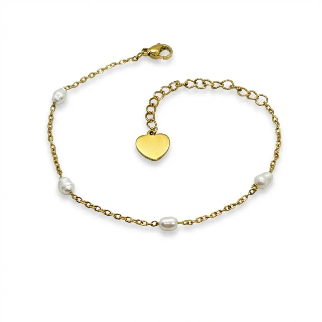 Goldenes Edelstahl Armband mit Herz-Anhänger und weißen Süßwasserperlen