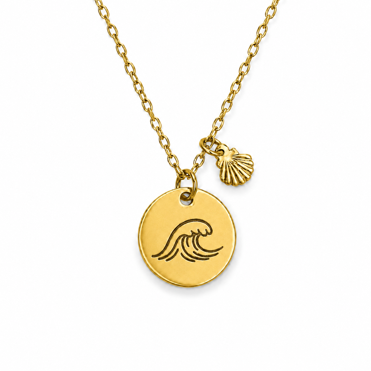 Goldene Edelstahl Halskette mit Wellen Gravur und Muschel Anhänger im minimalistischen Beach Style