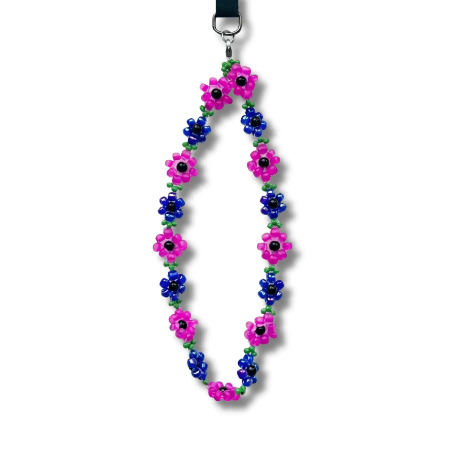 Bunte Handykette mit rosa und blauen Blumen-Perlen auf weißem Hintergrund