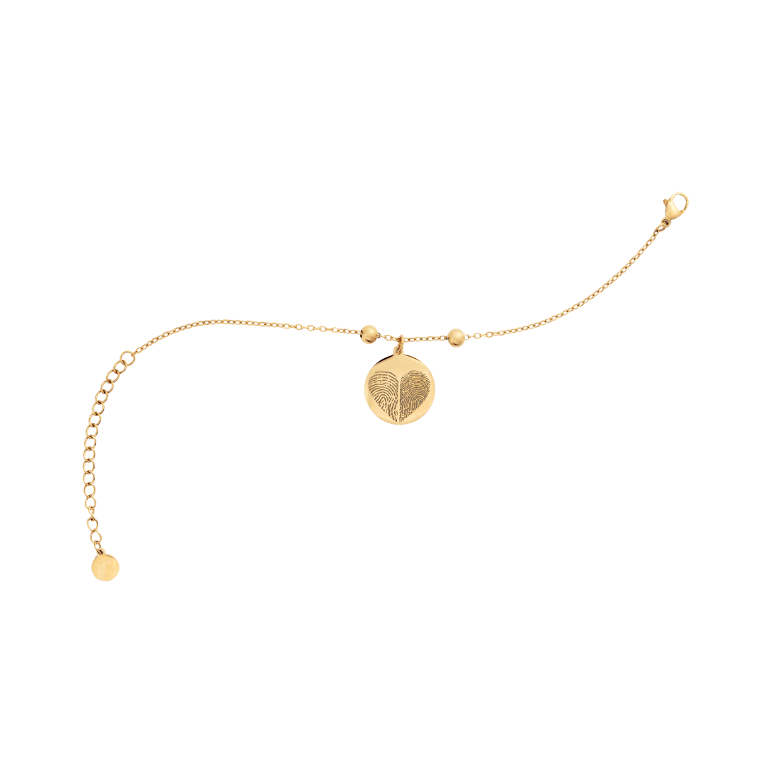 Goldenes Fingerabdruck-Armband mit Herzanhänger.